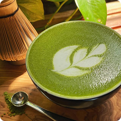 Authentic matcha latte from Tama Matcha mobile bar Berlin